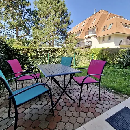Apartment Rez-de-jardin Bord De